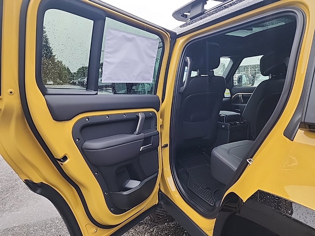 New 2026 Land Rover Defender 110 Trophy Edition AWD/4WD image 15