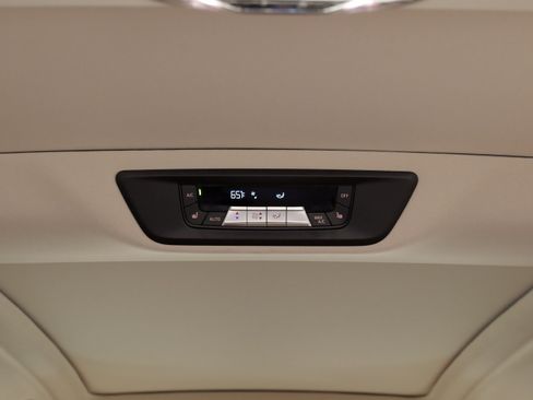 Used 2025 BMW X7 xDrive40i w/ Premium Package AWD/4WD image 40