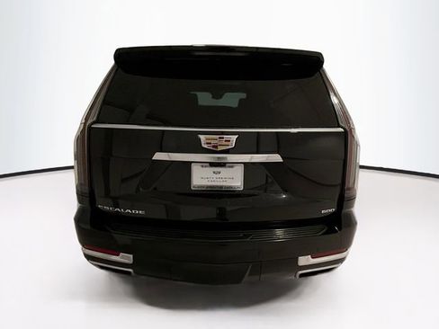 Used 2025 Cadillac Escalade ESV Premium Luxury image 6