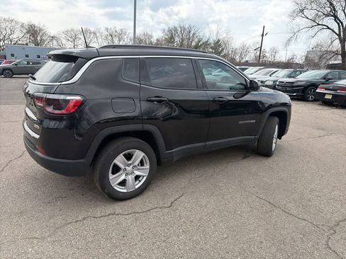 Used 2022 Jeep Compass Latitude image 18