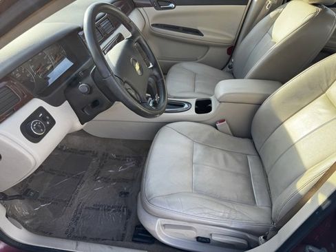Used 2009 Chevrolet Impala LT w/ Luxury Edition Package image 4