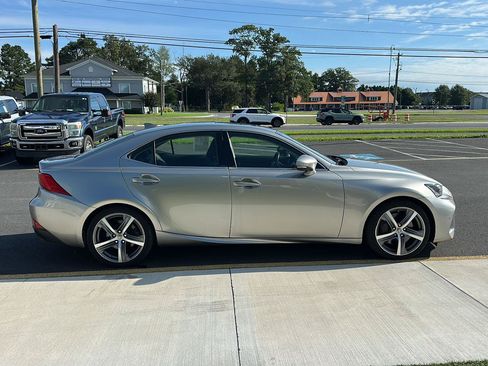 Used 2020 Lexus IS 300 AWD w/ Premium Package image 4