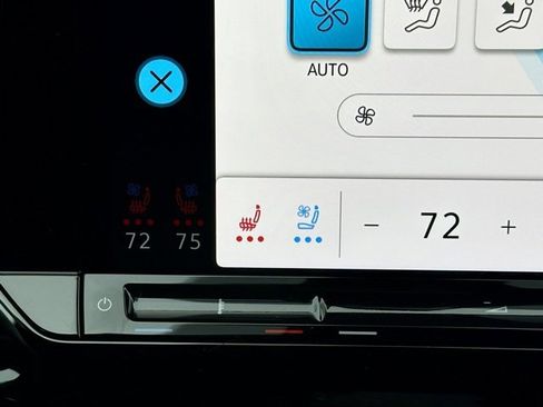 New 2026 Volkswagen Atlas Cross Sport SE image 25