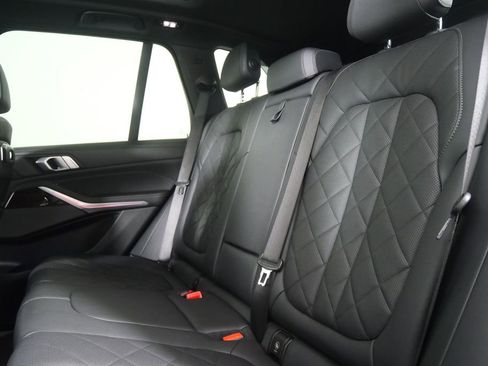 Used 2024 BMW X5 xDrive40i w/ Premium Package image 16