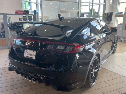 Used 2026 Honda Civic Type R image 5