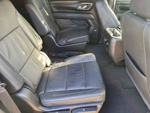 Used 2024 Chevrolet Tahoe Z71 w/ Luxury Package image 15