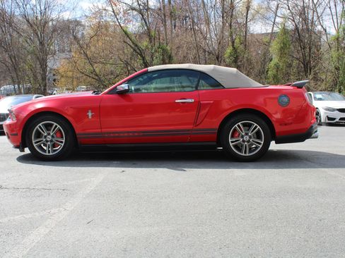 Used 2010 Ford Mustang GT RWD image 21