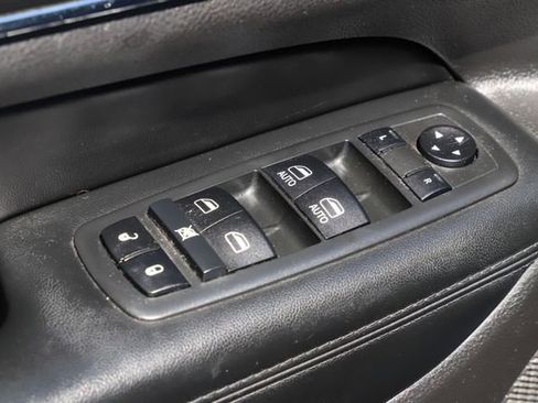 Used 2020 Jeep Grand Cherokee Limited AWD/4WD image 17