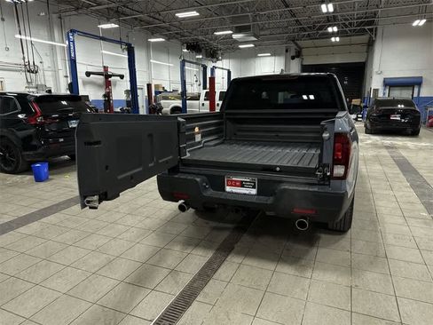 Used 2023 Honda Ridgeline Sport image 24
