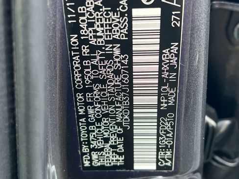 Used 2018 Toyota Prius C One image 28