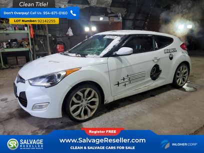 Used 2013 Hyundai Veloster w/ Style Pkg