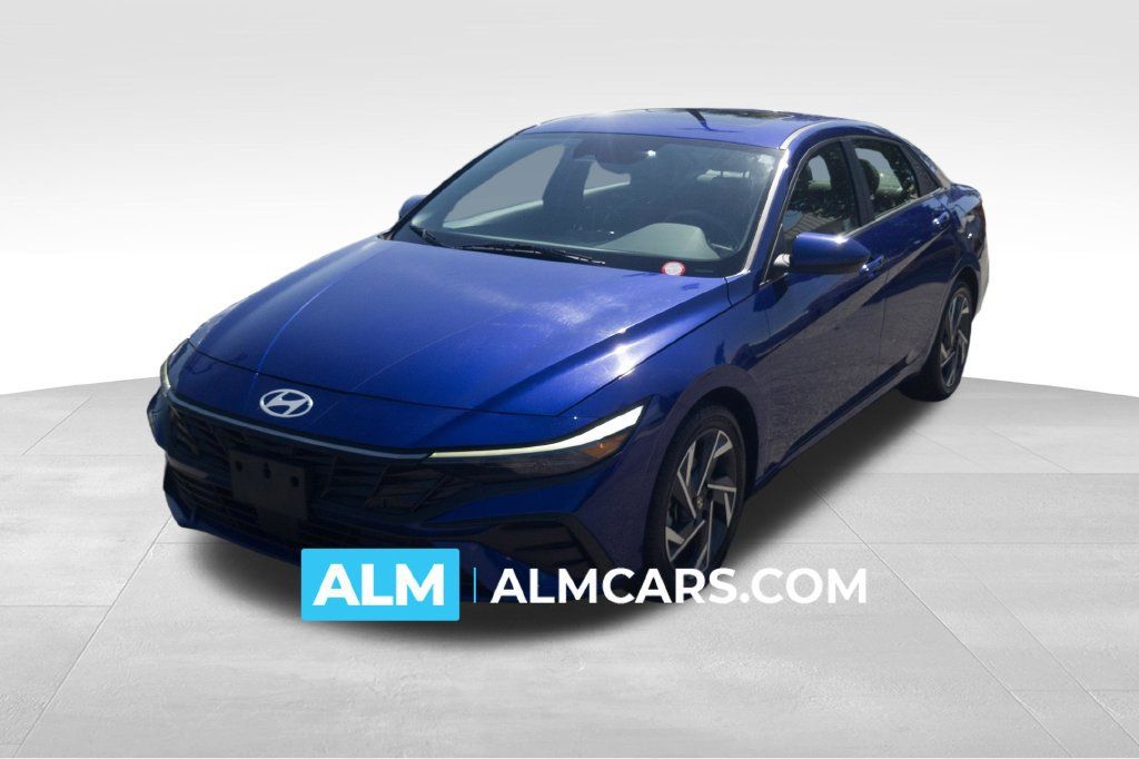 Certified 2025 Hyundai Elantra SEL FWD image 1