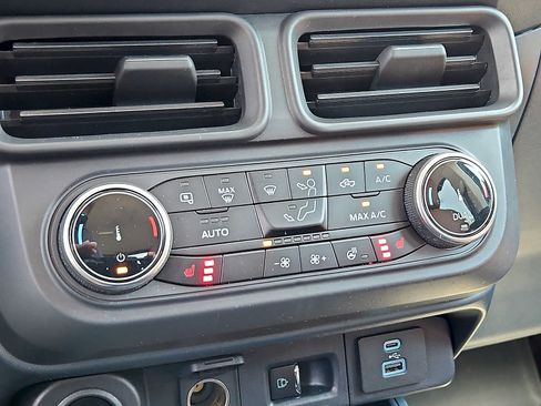 Used 2023 Ford Maverick Lariat w/ Lariat Luxury Package AWD/4WD image 16