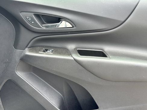 Used 2024 Chevrolet Equinox LT FWD image 14