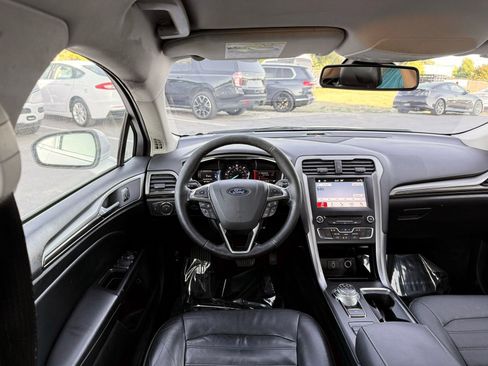 Used 2018 Ford Fusion SE w/ Equipment Group 602A FWD image 23