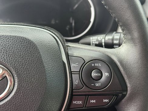 Used 2023 Toyota RAV4 XLE Premium FWD image 17