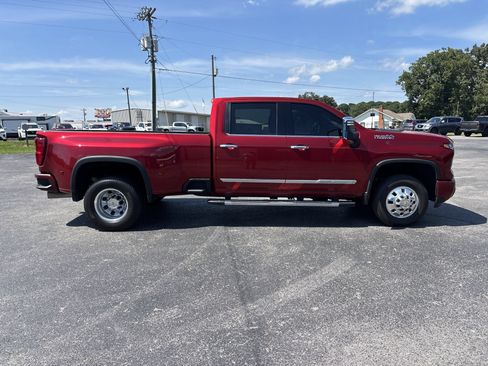 Used 2024 Chevrolet Silverado 3500 High Country w/ High Country Premium Package AWD/4WD image 6