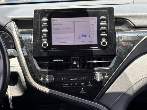 Used 2022 Toyota Camry SE FWD image 16