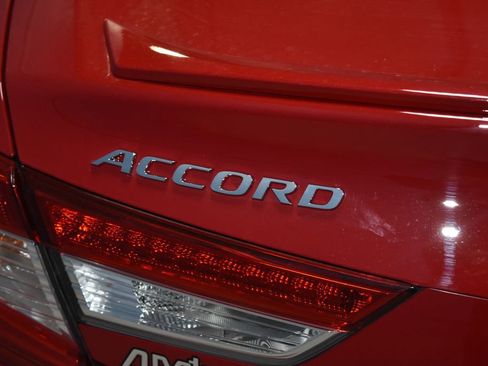 Used 2020 Honda Accord Sport image 28