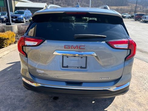 Used 2024 GMC Terrain SLT image 6