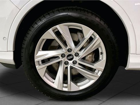 Used 2021 Audi Q7 3.0T Premium Plus w/ Premium Plus Package AWD/4WD image 11