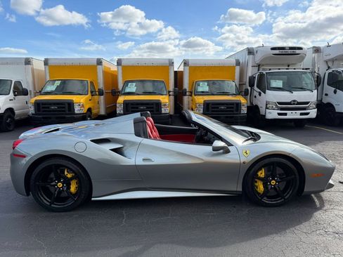 Used 2019 Ferrari 488 Spider image 12