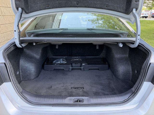 Used 2024 Nissan Altima 2.5 SV w/ SV Premium Package AWD/4WD image 15