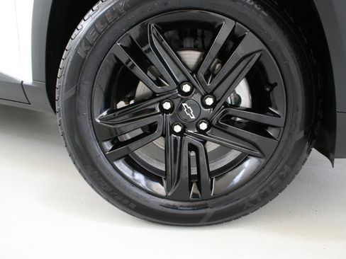 Used 2024 Chevrolet Trax ACTIV w/ Driver Confidence Package FWD image 34
