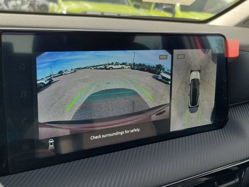 New 2026 Nissan Kicks SR w/ Illumination Package FWD image 10