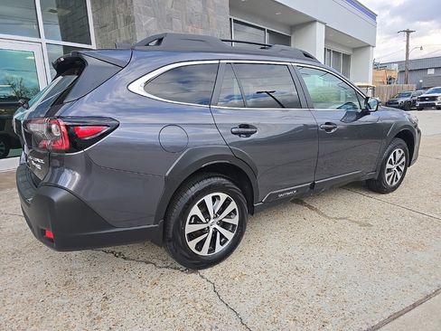 Certified 2025 Subaru Outback Premium image 27