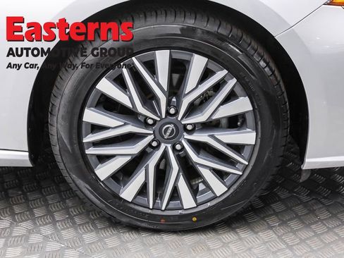 Used 2024 Nissan Altima 2.5 SV image 31