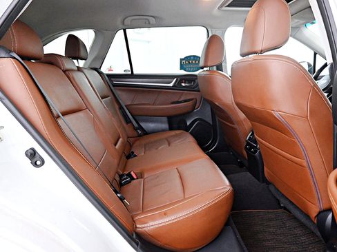 Used 2017 Subaru Outback 3.6R Touring image 25