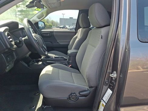 Used 2020 Toyota Tacoma SR image 12