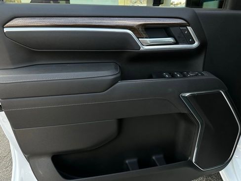 Used 2025 Chevrolet Silverado 2500 LT w/ Safety Package image 11