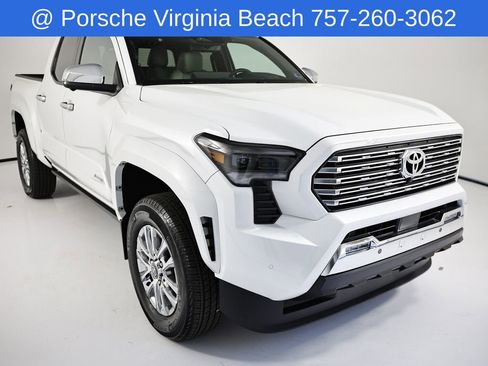 Used 2025 Toyota Tacoma Limited AWD/4WD image 7