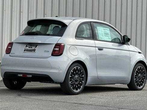 New 2026 FIAT 500 e w/ Comfort Group FWD image 4