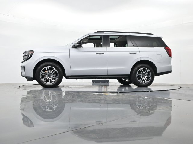 Used 2025 Ford Expedition Active AWD/4WD image 40