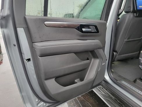 New 2026 Chevrolet Suburban Premier image 15