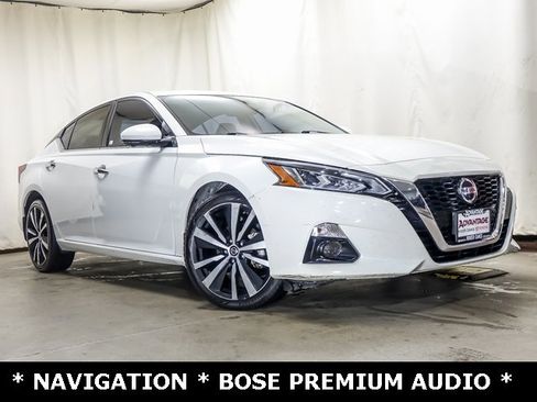 Used 2021 Nissan Altima 2.5 Platinum image 2