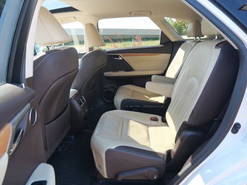 Used 2018 Lexus RX 450hL Premium w/ Premium Package image 9