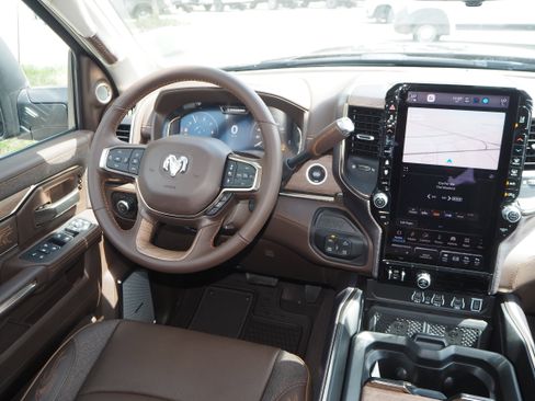 New 2025 RAM 2500 Limited image 21