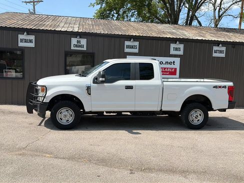 Used 2020 Ford F250 XL w/ Power Equipment Group AWD/4WD image 2