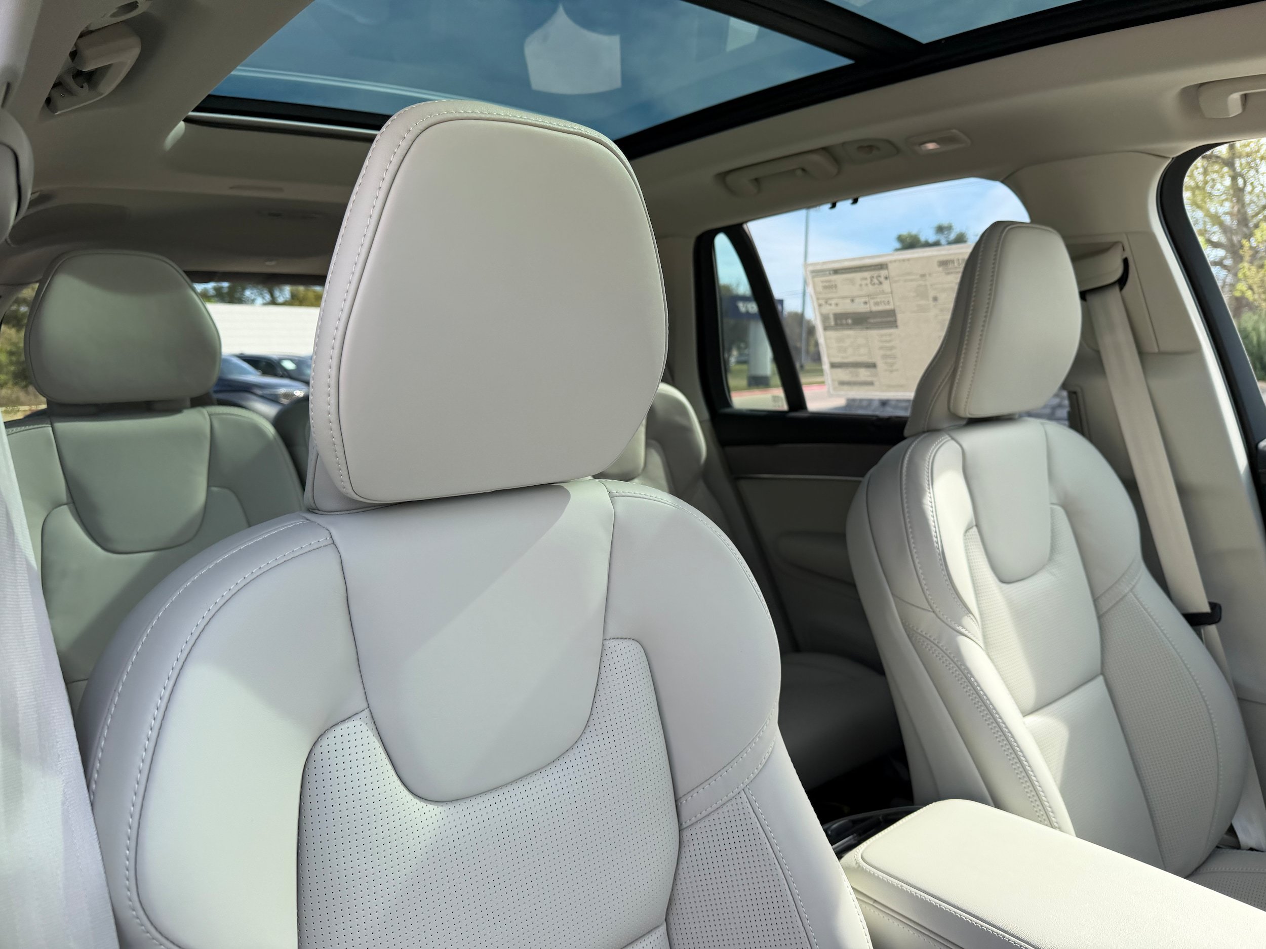 New 2026 Volvo XC90 B6 Ultra w/ Protection Package AWD/4WD image 9