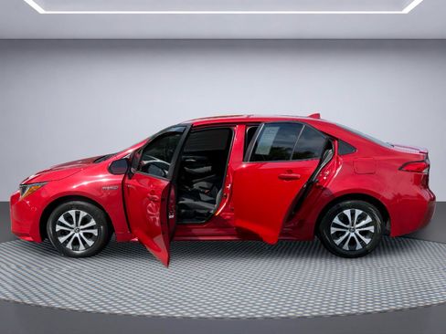 Used 2021 Toyota Corolla LE w/ Carpet Mat Package (TMS) FWD image 15