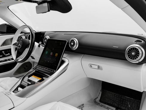 Used 2026 Mercedes-Benz Maybach SL 680 image 13