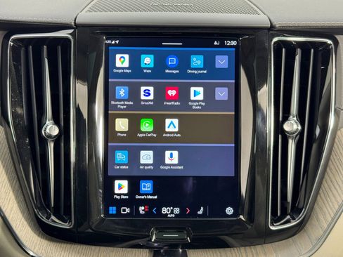 Used 2023 Volvo XC60 B5 Ultimate w/ Protection Package Premier image 26