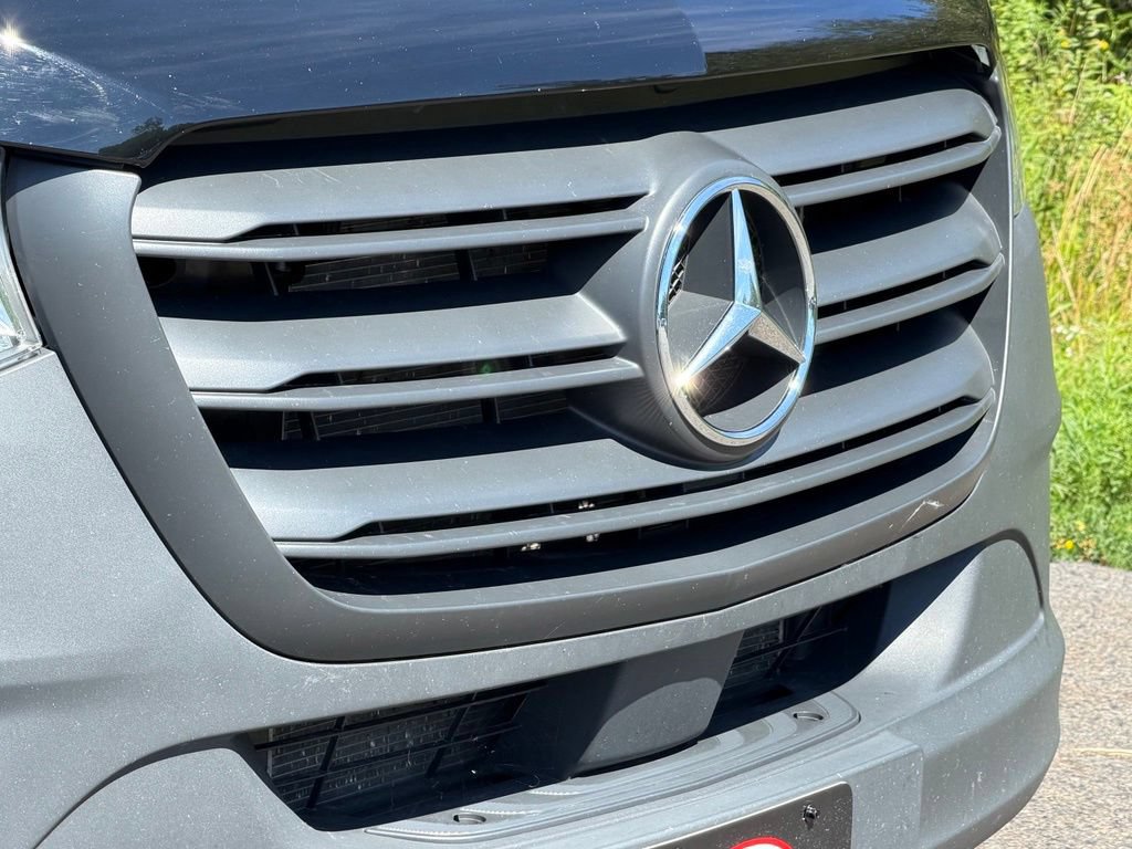 Used 2024 Mercedes-Benz Sprinter 2500 image 20