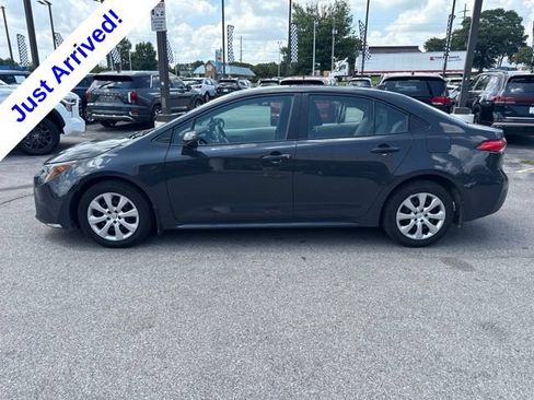 Used 2025 Toyota Corolla LE FWD image 6