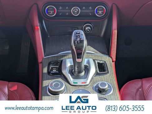 Used 2021 Alfa Romeo Stelvio Ti w/ Nero Edizione AWD/4WD image 18