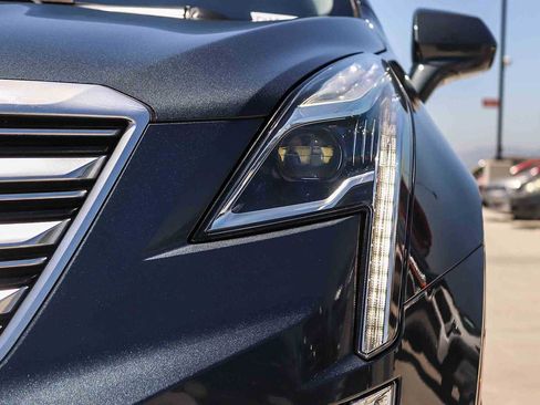 Used 2019 Cadillac XT5 Premium Luxury FWD image 7